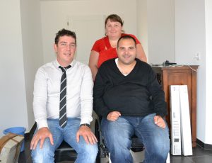 conseiller Maison Auton'home avec client paraplégique