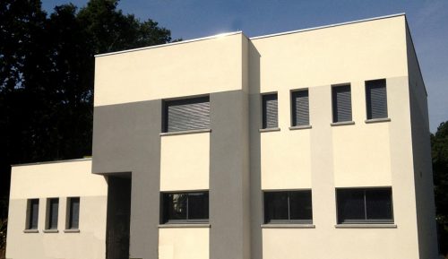 Une Maison Auton'home design bicolore à étage, équipée et accessible