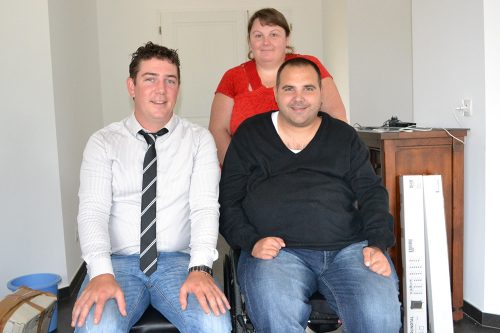 conseiller Maison Auton'home avec client paraplégique