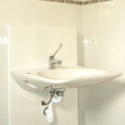 lavabo déporté adapté PMR