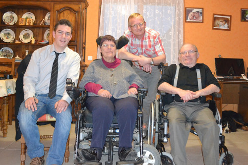conseiller Maison Auton'home avec clients paraplégiques